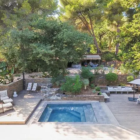 Saint-come, Du Grand Luxe A 1 Min De La Villa